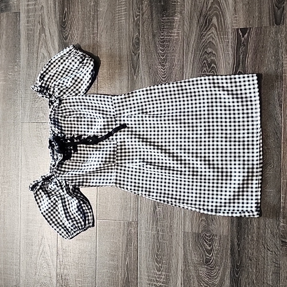 ❄️ Elli White off the shoulder Dress ❄️